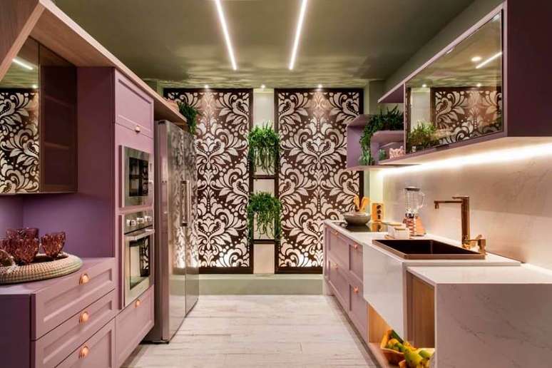 14. &Eacute; comum vermos cores de tinta para madeira muito diferentes. Projeto por: Cosentino