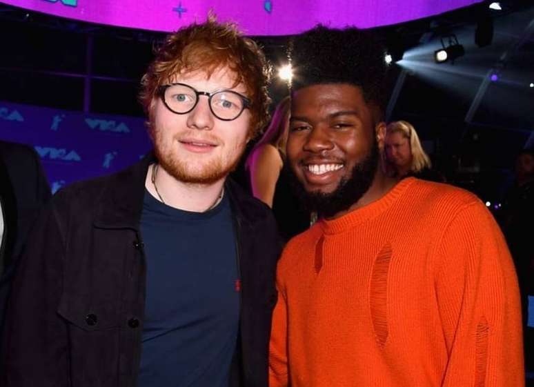 Os artistas Ed Sheeran e Khalid.