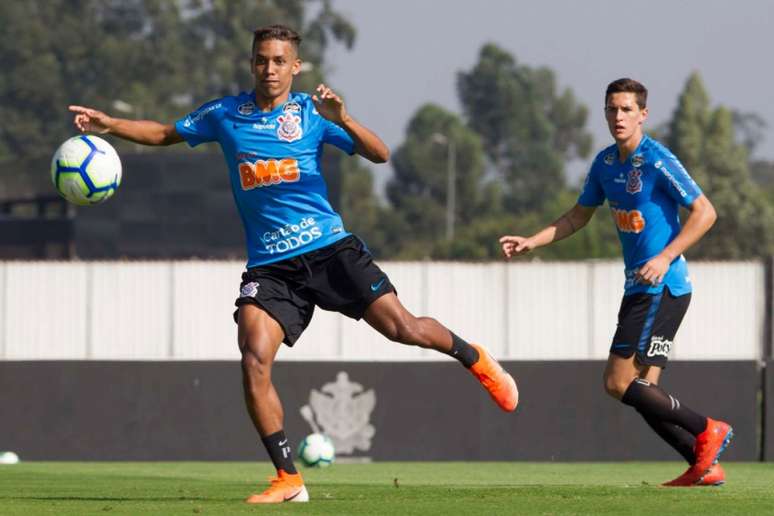 Pedrinho e Mateus Vital serão titulares do Corinthians contra o Botafogo (Daniel Augusto Jr. / Agência Corinthians)