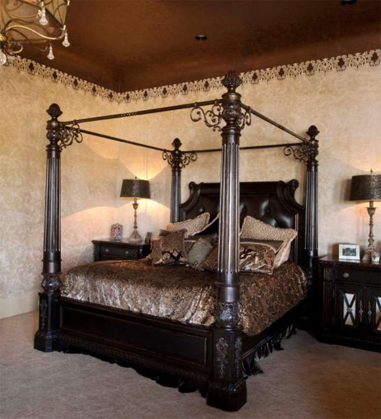 8. A estrutura de metal é uma das mais usadas para a cama com dossel, use ela de acordo com o ambiente que você deseja ter – Por: Rick Hoge