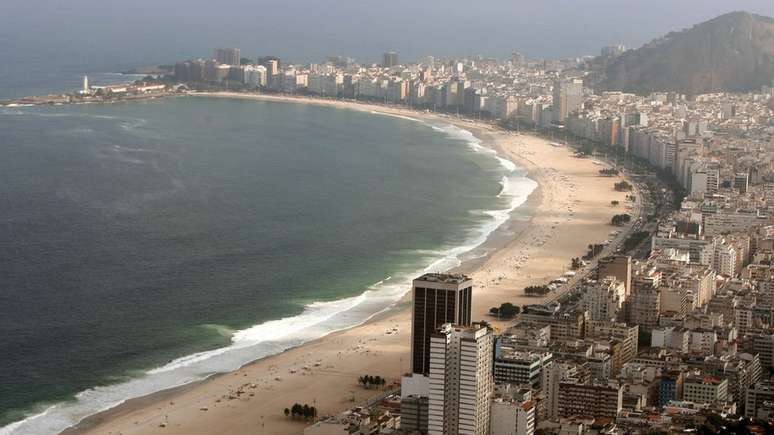 Também em Copacabana, Guido estudava em um colégio católico