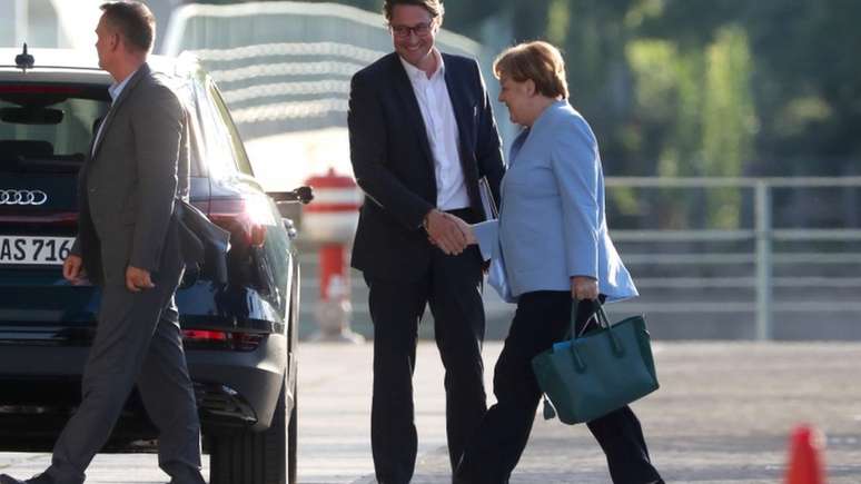 Merkel durante reunião sobre emissões de diesel de veículos alemães, em 24 de junho; premiê alemã chamou de 'dramática' política ambiental de Bolsonaro