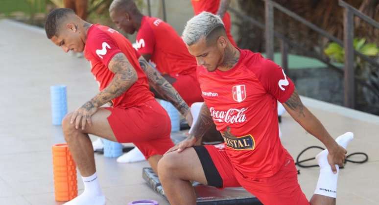 Conhecidos da torcida brasileira, Guerrero e Peru trabalham pela seleção (Divulgação Twitter)