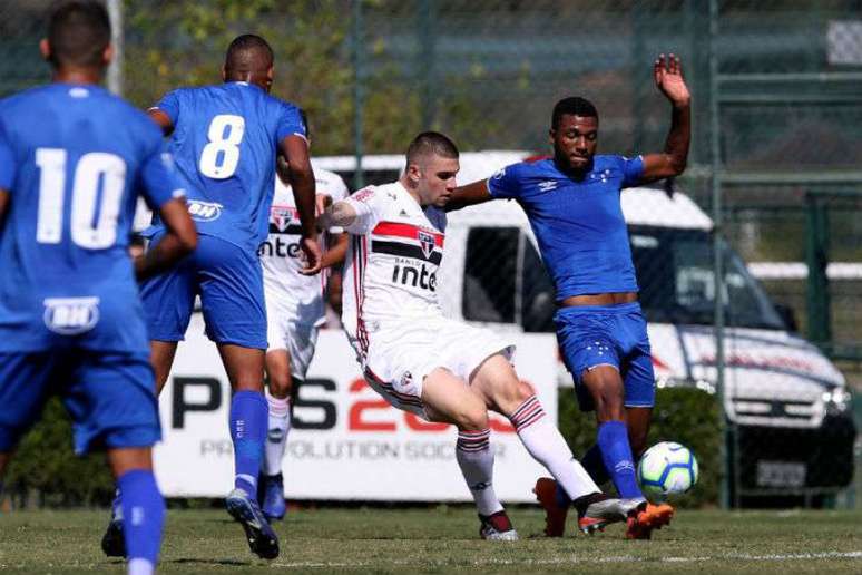 O sub-20 do Cruzeiro não segurou os jovens do São Paulo na estreia do Brasileiro sub-20- (Divulgação/São Paulo)