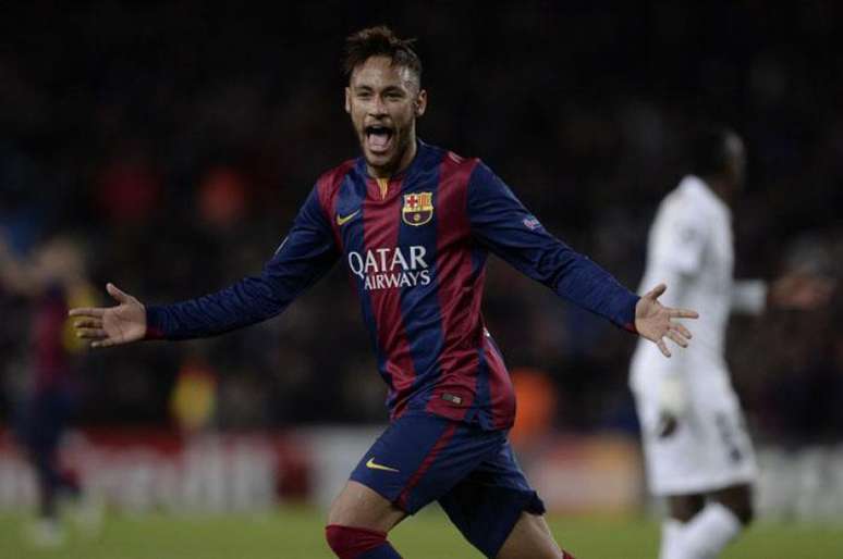 Neymar com a camisa do Barcelona (Foto: JOSEP LAGO / AFP)