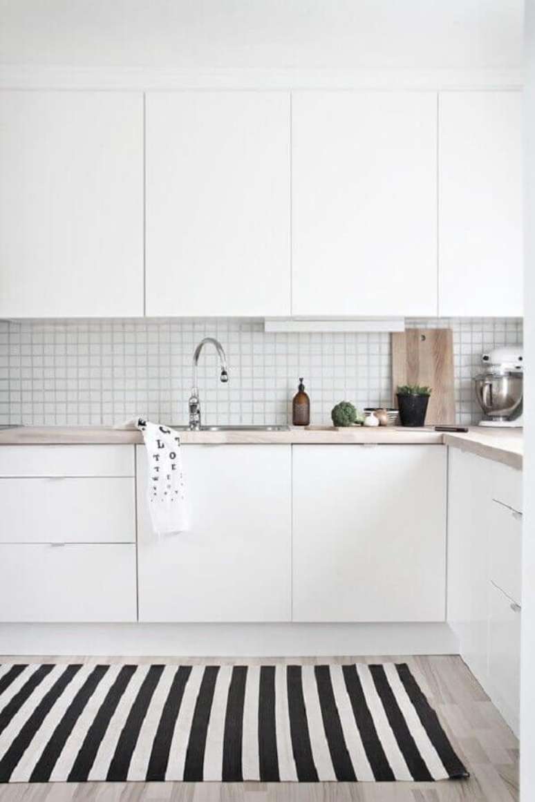 49. Invista em azulejo branco para cozinha que agregue à decoração – Foto: Nous Decor