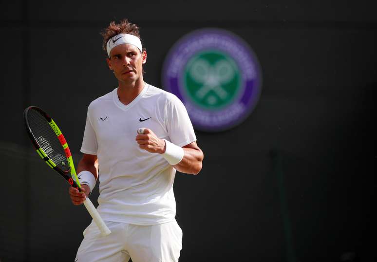 Nadal durante a partida contra Yuichi Sugita em Wimbledon