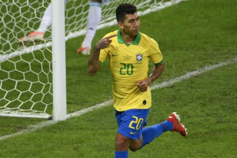 Brasileiro em campo no Mineirão (Foto: Mauro PIMENTEL / AFP)