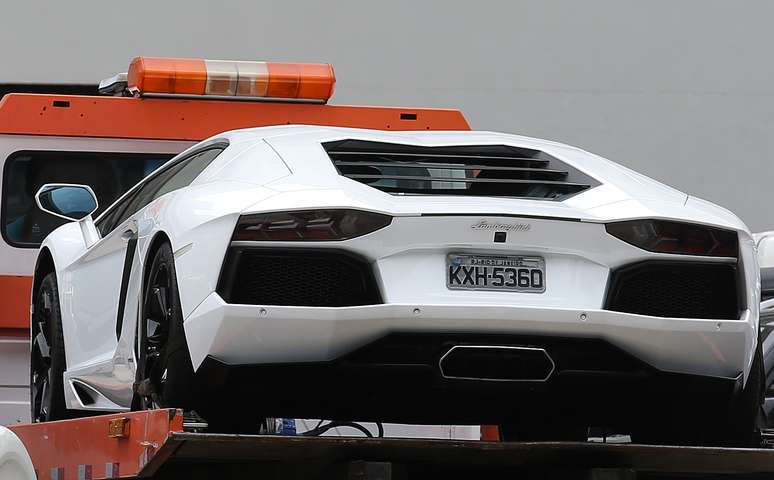 Lamborghini Aventador de Eike, apreendida pela Polícia Federal
