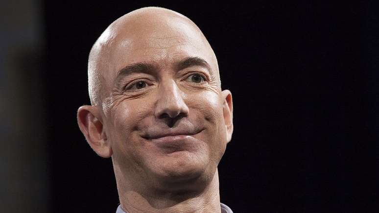 O fundador e presidente da Amazon alcan&ccedil;ou em 2018 o seleto grupo daqueles que t&ecirc;m fortuna maior que US$ 100 bilh&otilde;es