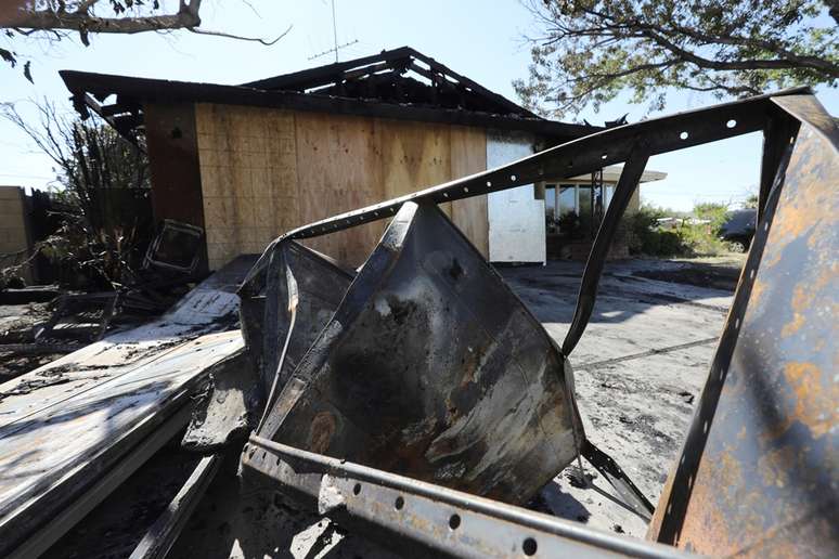 Casa na Califórnia pegou fogo após terremoto