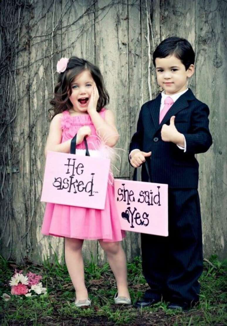 27. Plaquinhas de casamento criativas para o momento do sim. Fonte: Pinterest