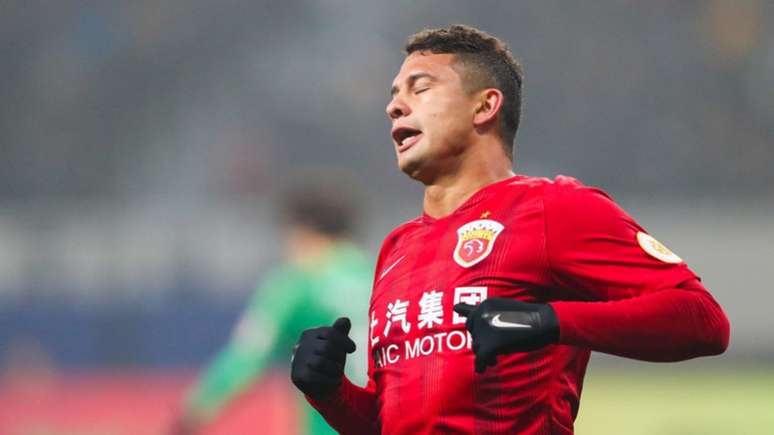 Elkeson é o maior artilheiro da história do Guangzhou Evergrande (Foto: sina/osports)