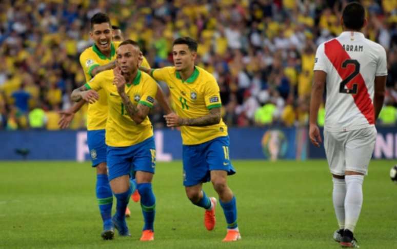 Everton foi artilheiro da Copa América, com três gols (Foto: CARL DE SOUZA / AFP)