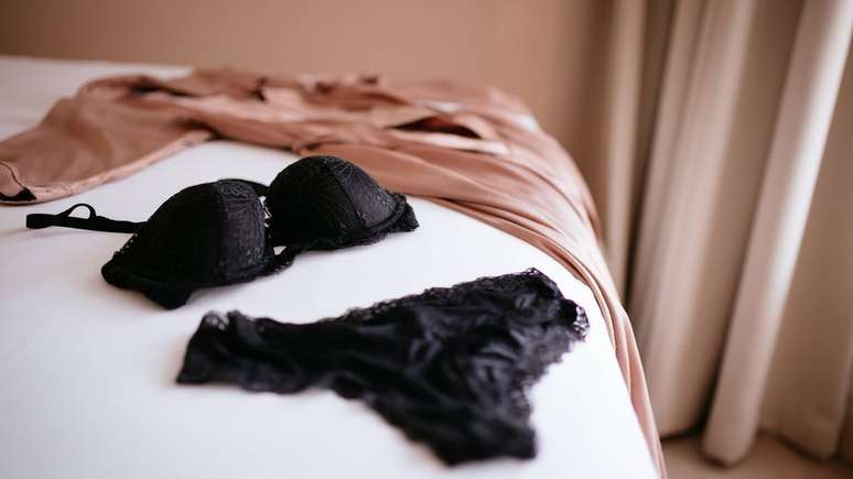 Colocar lingerie na máquina de lavar pode deformá-la e danificar o tecido