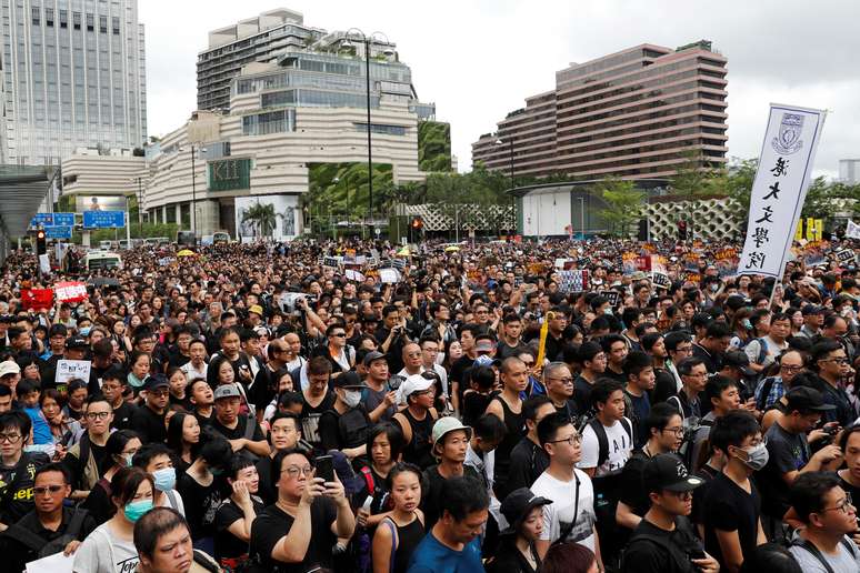 Manifestantes contrários à lei da extradição protestam em Hong Kong
07/07/2019
REUTERS/Tyrone Siu