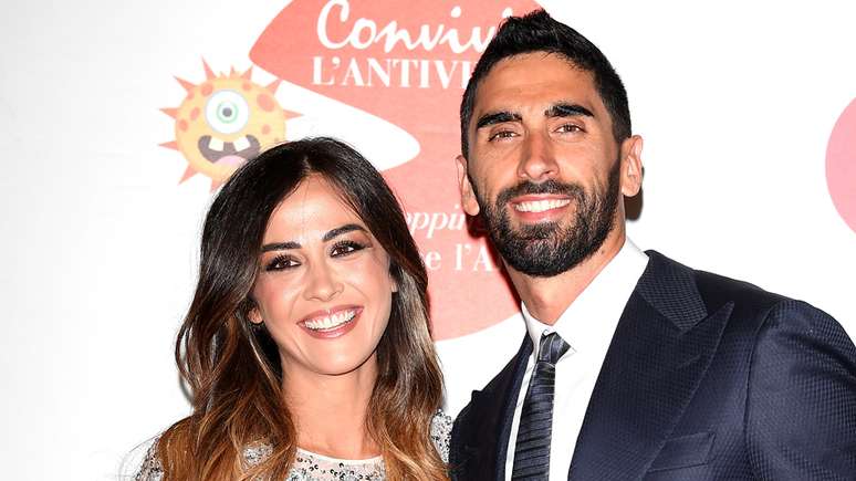 Magnini e sua namorada Giorgia Palmas estavam aproveitando a praia, na Sardenha, quando ouviram os gritos de socorro de amigos de Benedetto