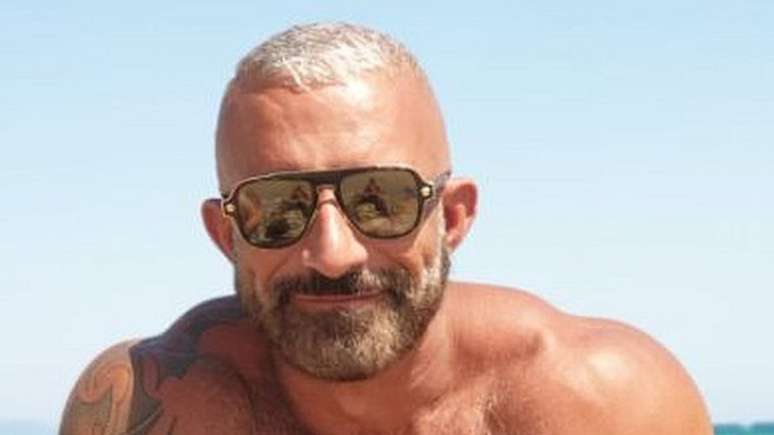 Benedetto se casou dois dias antes de quase se afogar no mar da Sardenha