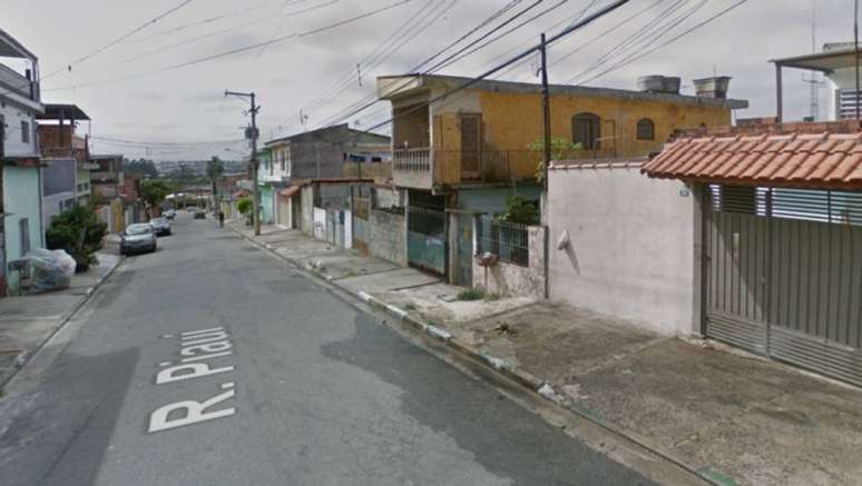 Casal e uma criança de dois anos foram encontrados mortos em uma casa na Rua Piauí, em Guarulhos (SP)