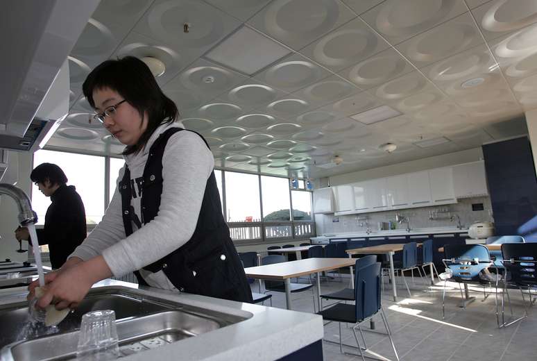 23/02/2006
REUTERS/Kim Kyung-Hoon - RP3DSFDPJQAB