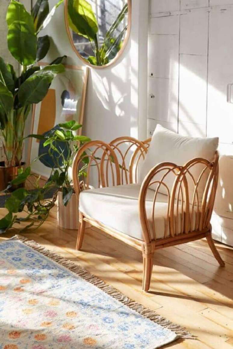 14. Decora&ccedil;&atilde;o clean com cadeira rattan &ndash; Foto: Urban Outfitters