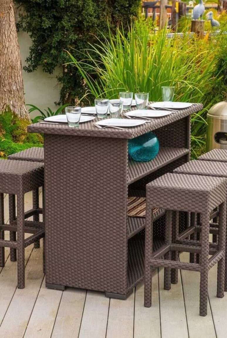 56. M&oacute;veis rattan para decora&ccedil;&atilde;o de &aacute;rea externa &ndash; Foto: Pinterest