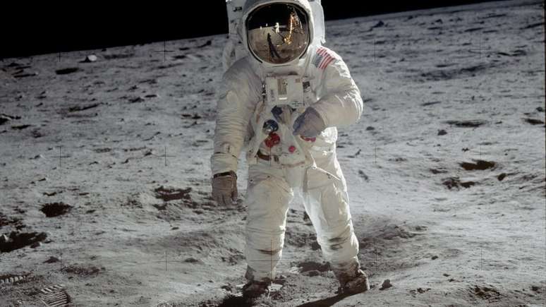 O americano Buzz Aldrin foi um dos austronautas caminhou sobre a Lua