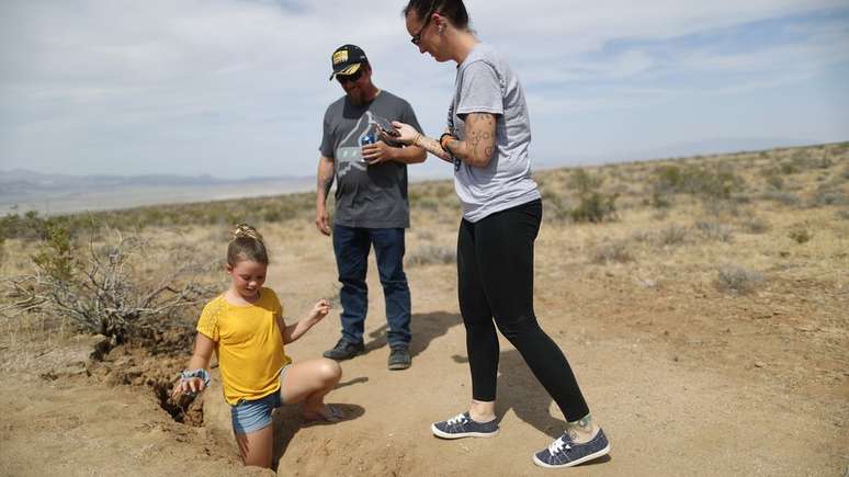 O terremoto de magnitude 7,1 na sexta-feira passada rachou o chão em várias partes da cidade de Ridgecrest, na Califórnia