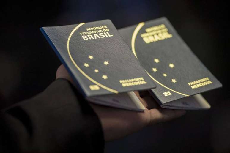 Os campos "genitor 1" e "genitor 2" estão presentes no formulário de solicitação de passaporte