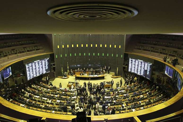 Plenário da Câmara dos Deputados no início da votação da reforma.