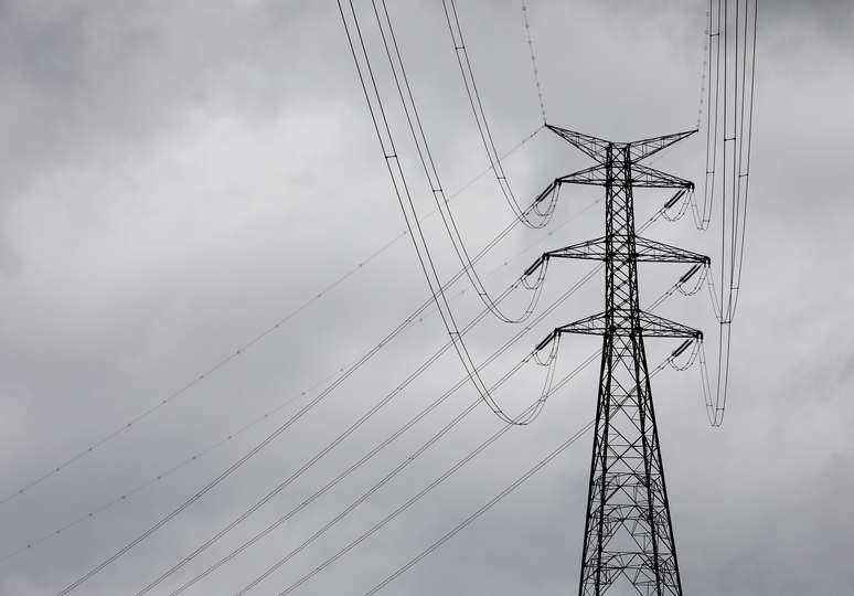 Linha de transmissão de energia na região de Pola de Allande, Espanha 
09/08/2017
REUTERS/Paul Hanna