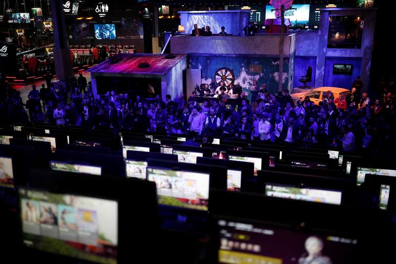 Área dedicada ao game PUBG em feira de videogames em Paris 
25/10/2018
REUTERS/Benoit Tessier