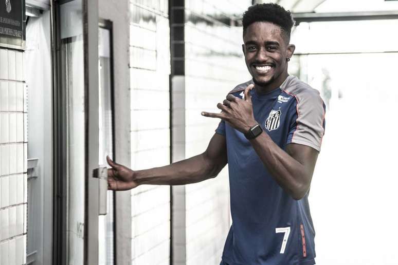 Caju não deve ser relacionado para enfrentar o Bahia, neste sábado, pelo Brasileiro (Ivan Storti/Santos FC)