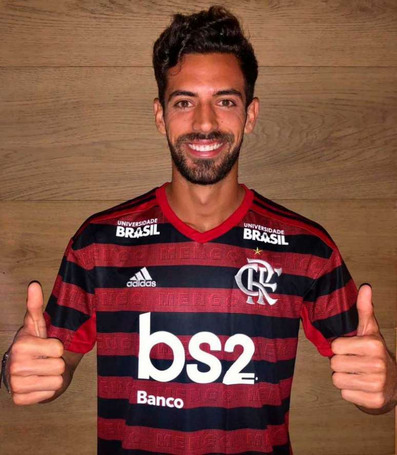 Pablo Marí foi anunciado pelo Flamengo nesta quinta-feira (Foto: Divulgação/ Flamengo)