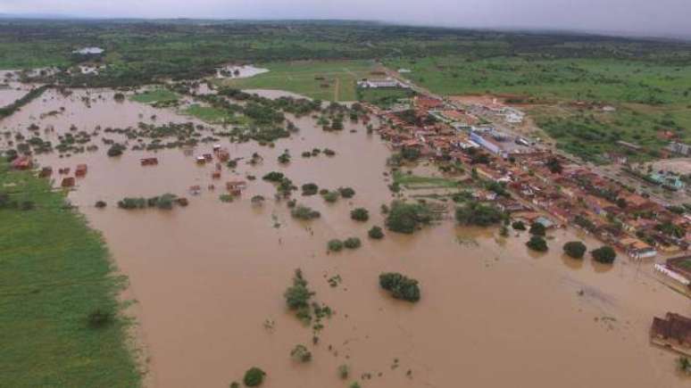 Vista aérea de Coronel João Sá após transbordamento de barragem