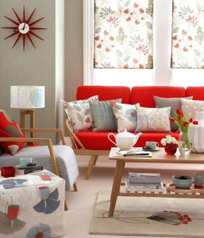 63. Sofá vermelho para sala clean e alegre – Por: Decoration On Top