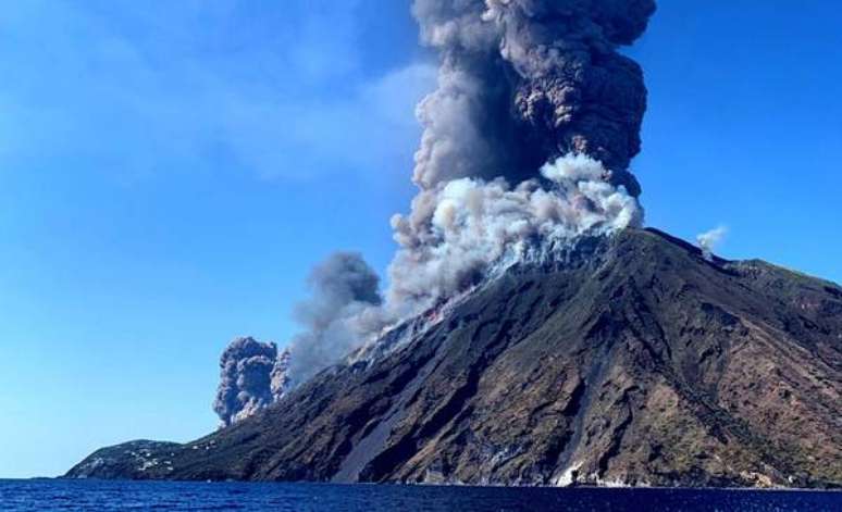 Explosões no vulcão Stromboli, em 3 de julho