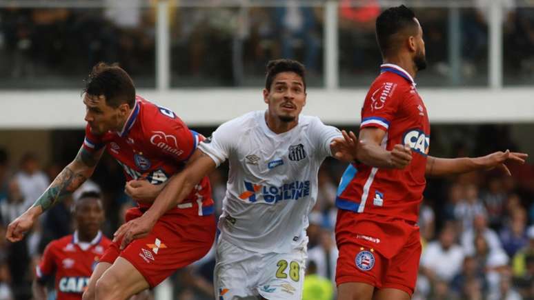 No último duelo entre as equipes, o Santos bateu o Bahia, por 2 a 0, na Vila, em agosto de 2018 (Flavio Hopp)