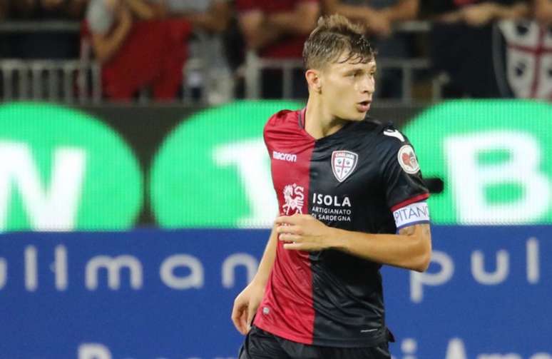 Barella em campo pelo Cagliari (Foto: Reprodução)