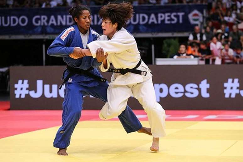 Ketleyn Quadros terminou com a medalha de prata no Grand Prix de Budapeste ao perder a decisão da categoria 63kg para a japonesa Masako Doi