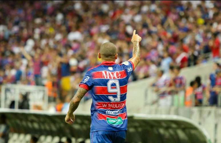 Wellington Paulista fez os dois gols da vitória do Fortaleza em casa (FOTO: Pedro Chaves)