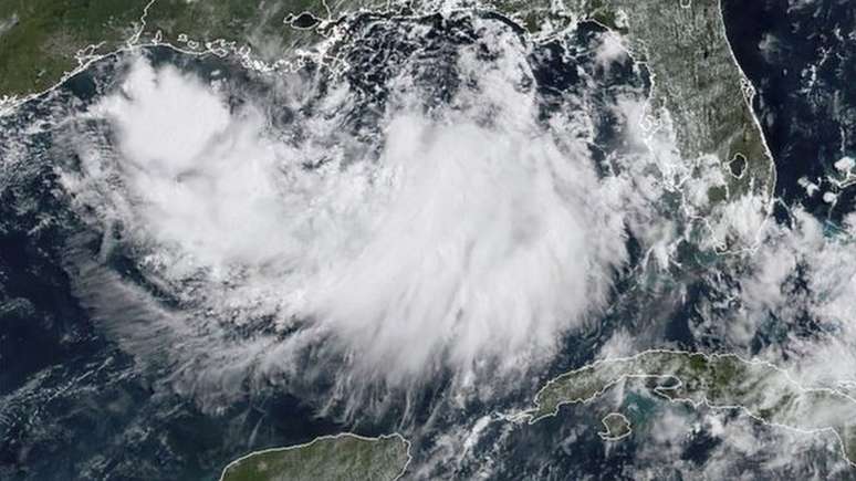 Imagem de satélite mostra a tempestade Barry sobre o Golfo do México