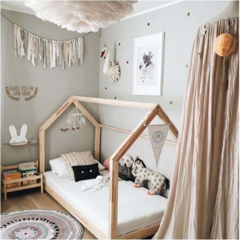 10. A decoração neutra é um traço comum entre os quartos montessorianos