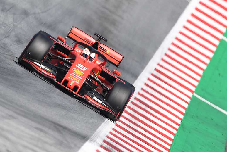 Brundle acha que Vettel “perdeu o julgamento e as reações” nas corridas