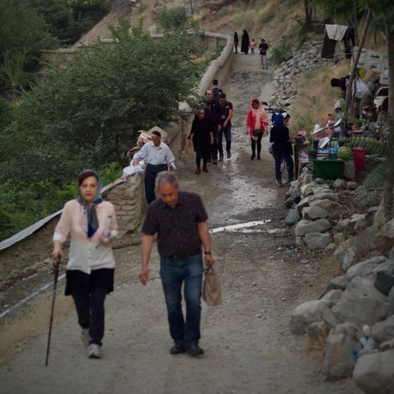 Caminhar é um passatempo popular entre os iranianos