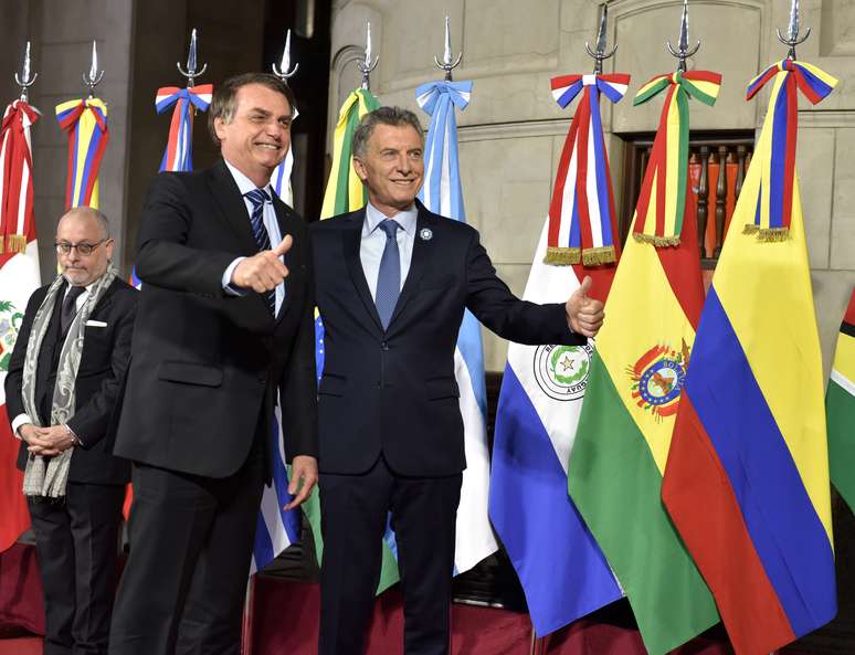 Presidente Jair Bolsonaro ao lado do presidente da Argentina, Mauricio Macri, durante reunião do Mercosul em Santa Fé
17/07/2019 Ministério das Relações Exteriores da Argentina/Divulgação via REUTERS