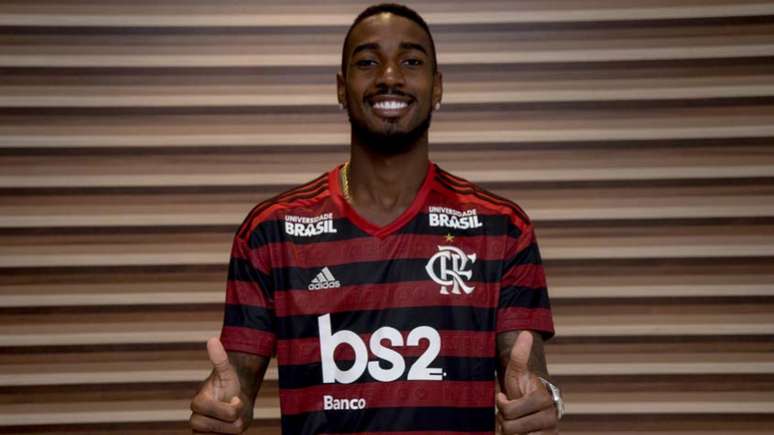 Gerson já tem treinado com o elenco do Flamengo desde a última segunda (Foto: Marcelo Cortes / Flamengo)