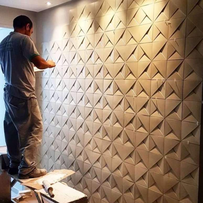 62. É recomendado que a instalação do papel de parede 3D seja instalado por um profissional qualificado. Foto: Instagram