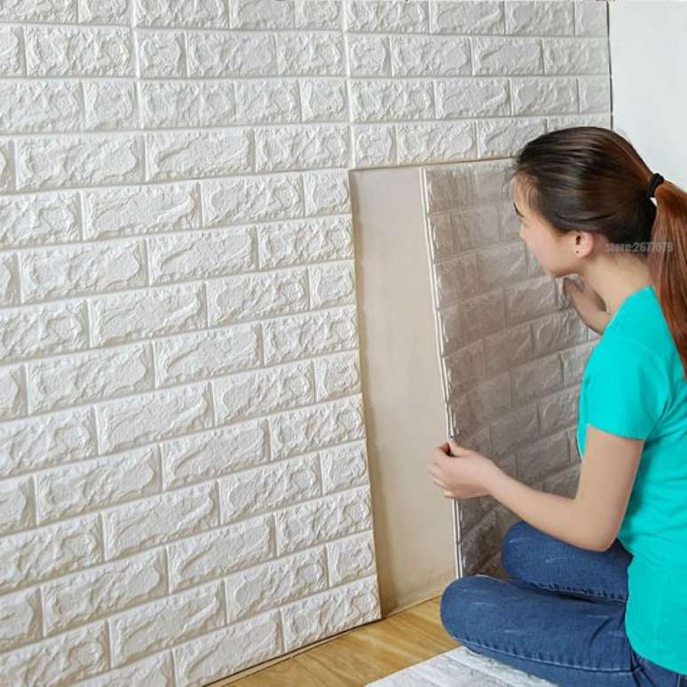 68. Alguns modelos de papel de parede 3D são mais fáceis de serem aplicados que outros. Foto: Ali Express