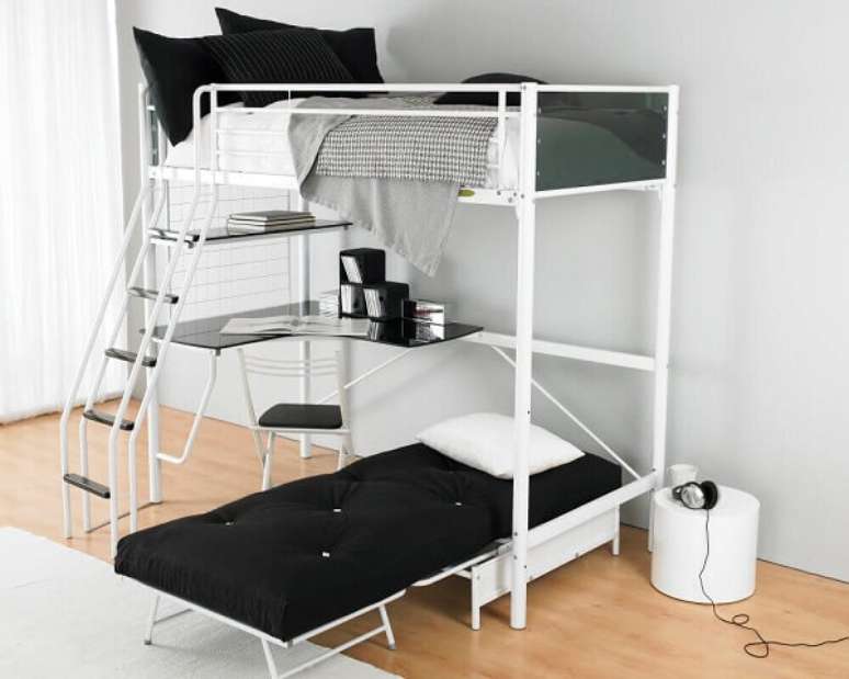 20. Beliche com escrivaninha preta minimalista. Fonte Pinterest